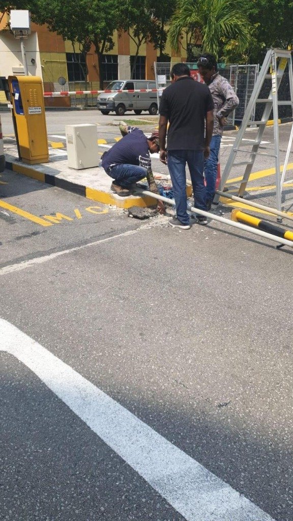 Automated Parking Boom Barrier & Vehicle Access Control