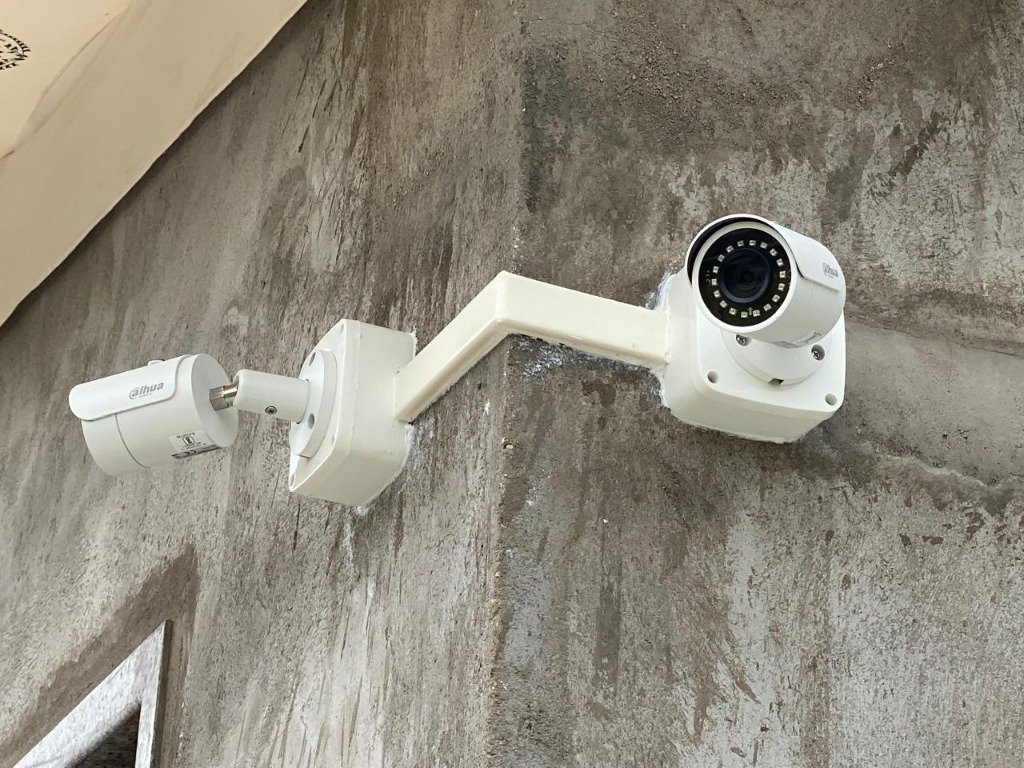 Precision Corner Dual-Camera Surveillance Mount